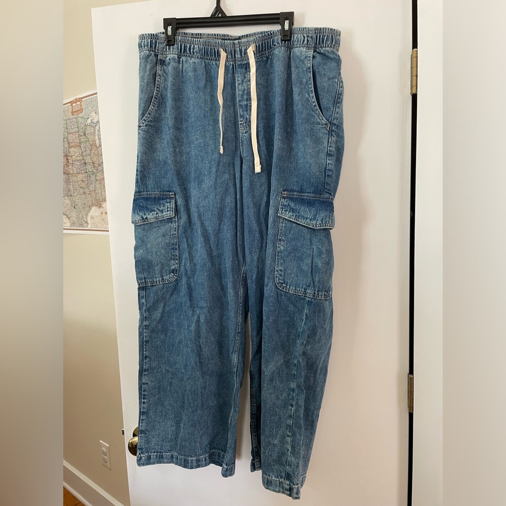 NWT- Gap Cargo Jeans with Drawstring Waist